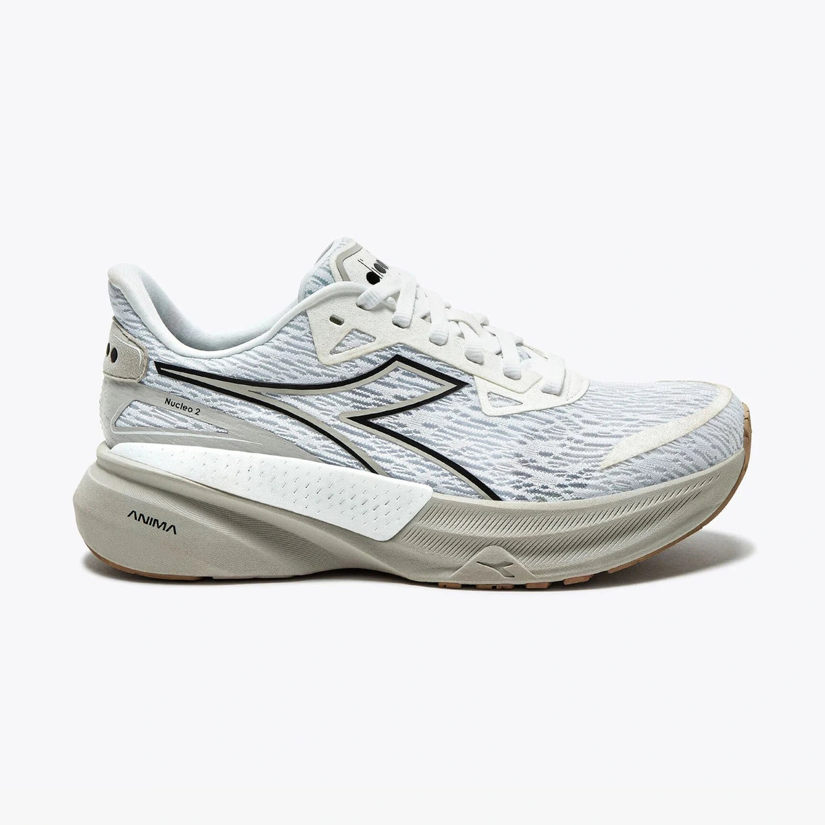 White Nucleo 2 – Women's running shoe with black accents on a white background