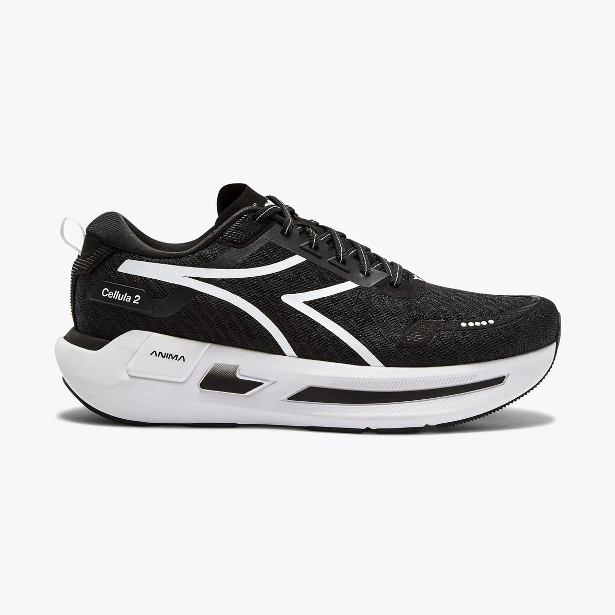 Black Diadora Cellula 2 – Men's running shoe with white sole on a white background