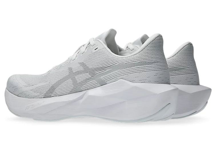 Asics Novablast 6 -- Men&