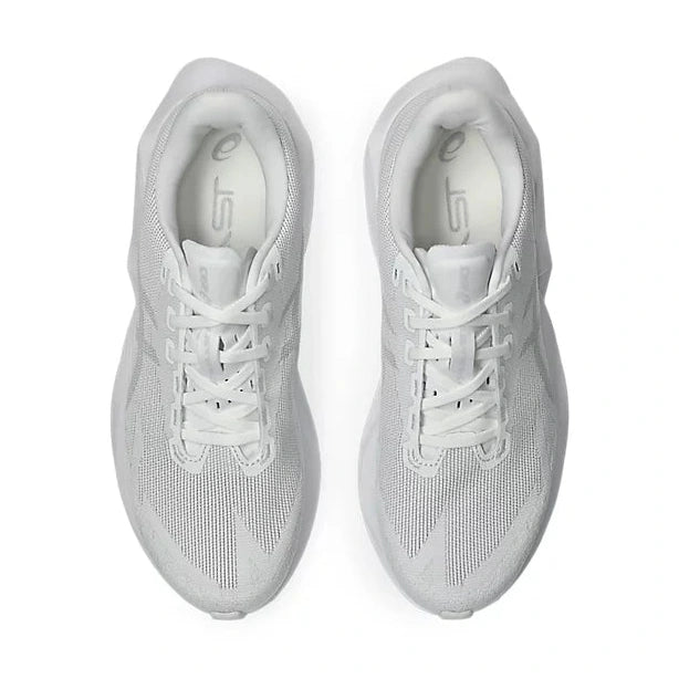 Novablast 6 a men's pair of white running shoes shown from a top-down view on a solid white background.