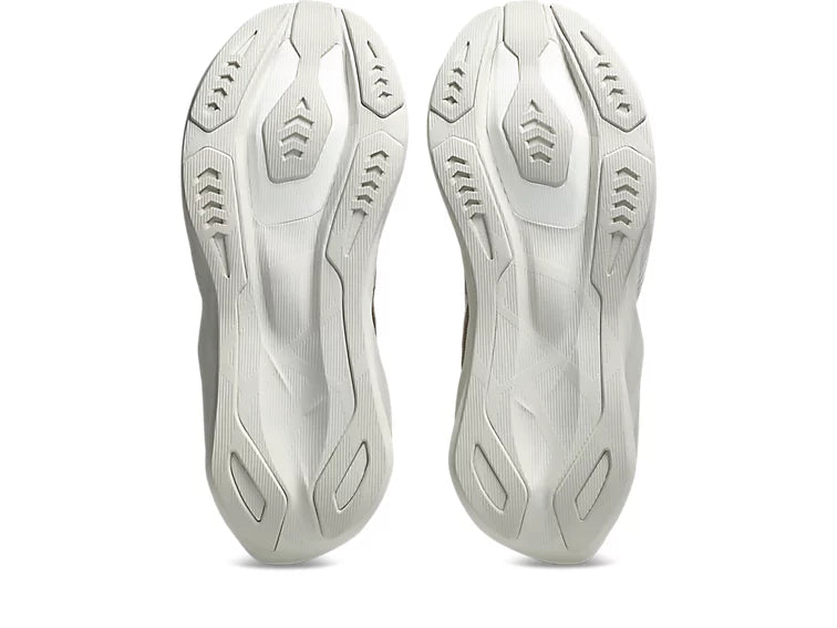 Asics Novablast 6 -- Men&