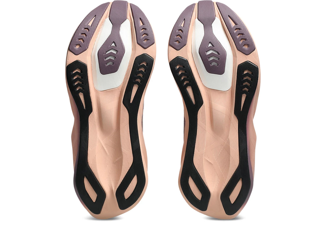 Asics Novablast 6 -- Women&