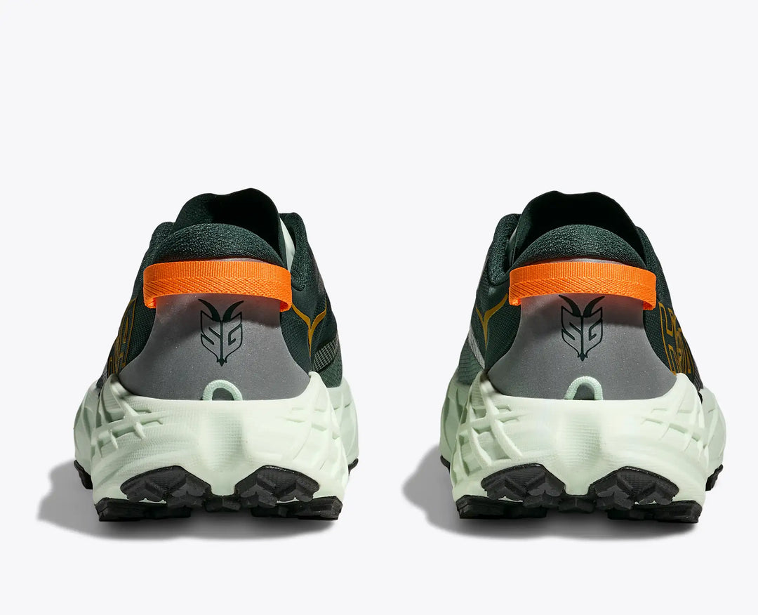 Pair of Hoka Speedgoat 7 – Men&