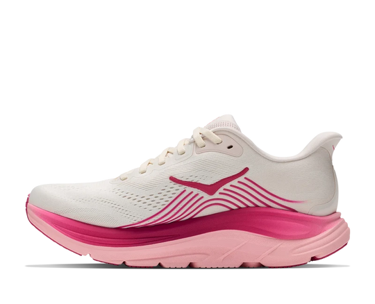 A single Hoka Clifton 11 – Women&