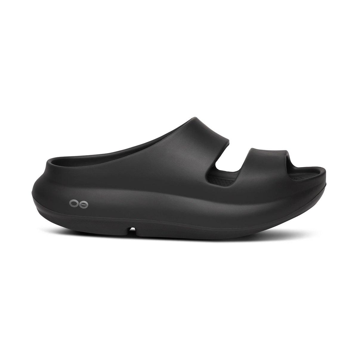 Black OOfos OOyea sandal with a brand logo on a white background