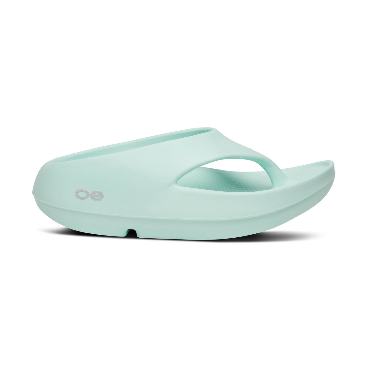 Mint OOfos OOriginal PLUS green sandal with 'Oofos' branding on a white background