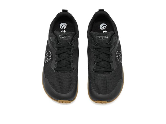 A pair of black Topo Athletic Connect – Men&