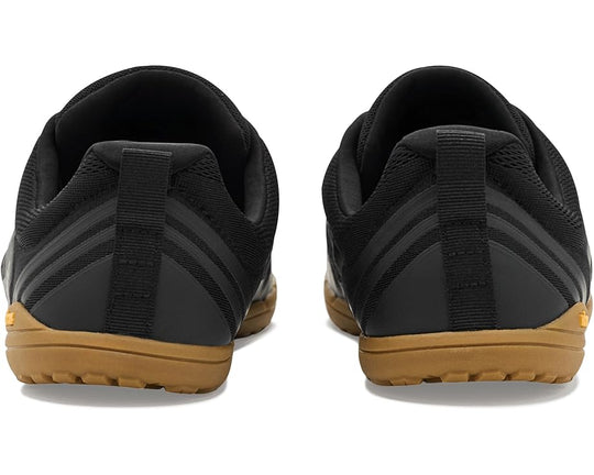 A pair of black Topo Athletic Connect – Men&