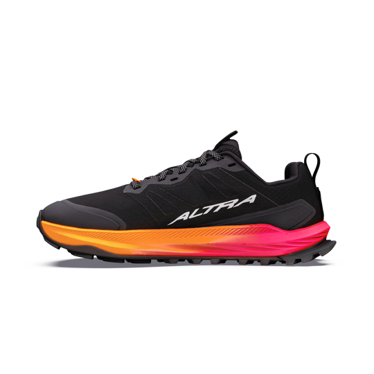 A black Altra Lone Peak 9+ – Women&