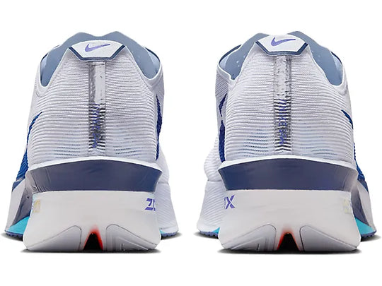 A pair of Nike Vaporfly 4 – Men&