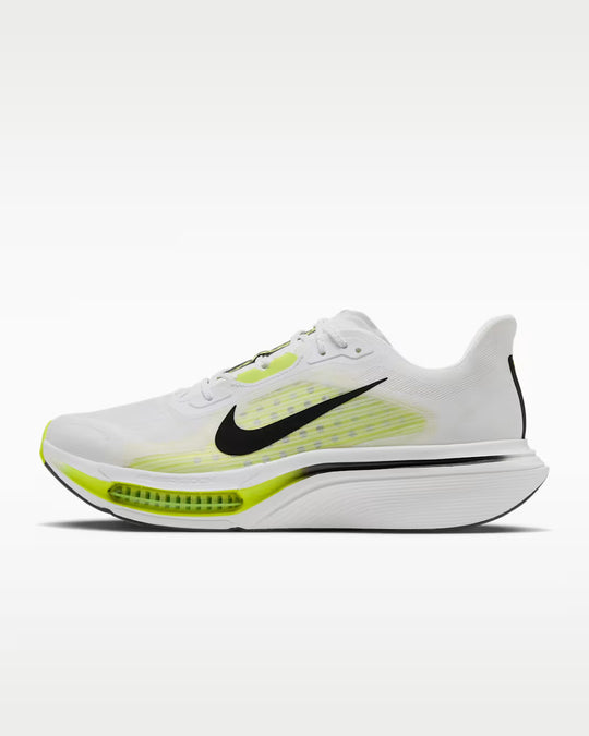 A Nike Pegasus Plus 2 -- Men&