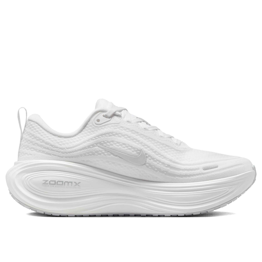 A white Nike Vomero Plus - Women&