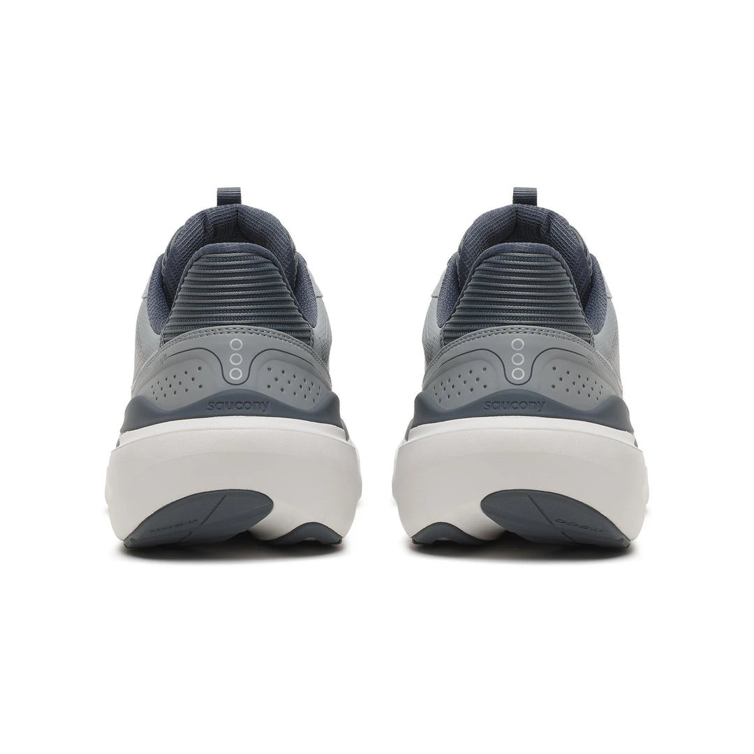 A pair of Saucony Echelon 11 – Men&