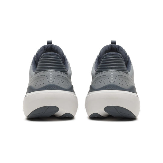 A pair of Saucony Echelon 11 – Men&