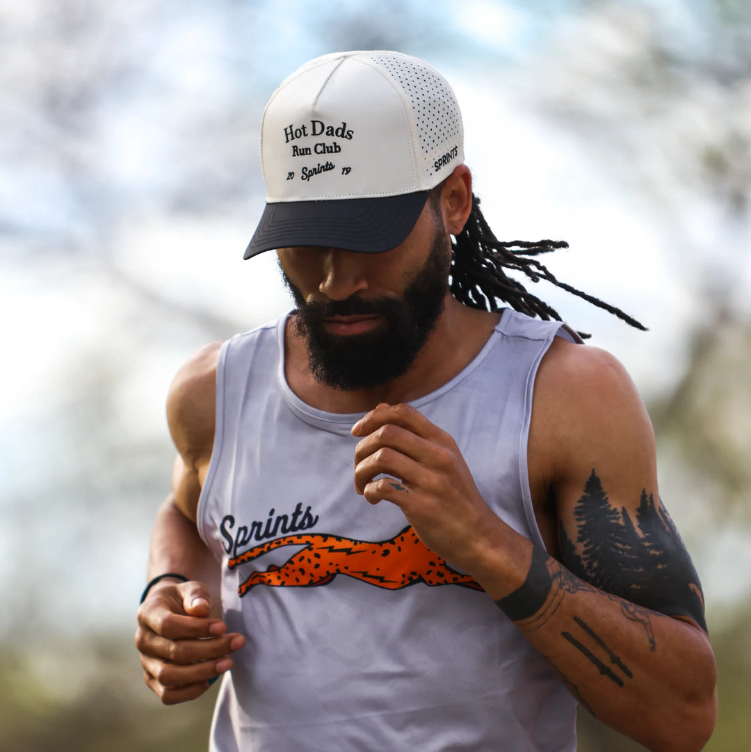 Sprints Structured VP Hat Hot Dads Run Club Black/Almond