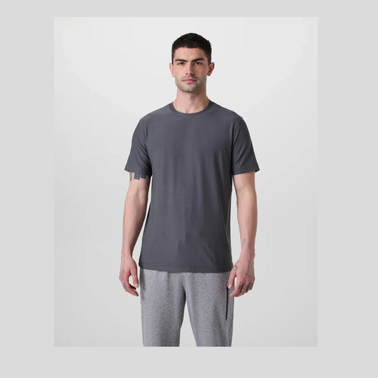 Vuori Strato Tech Tee – Men&
