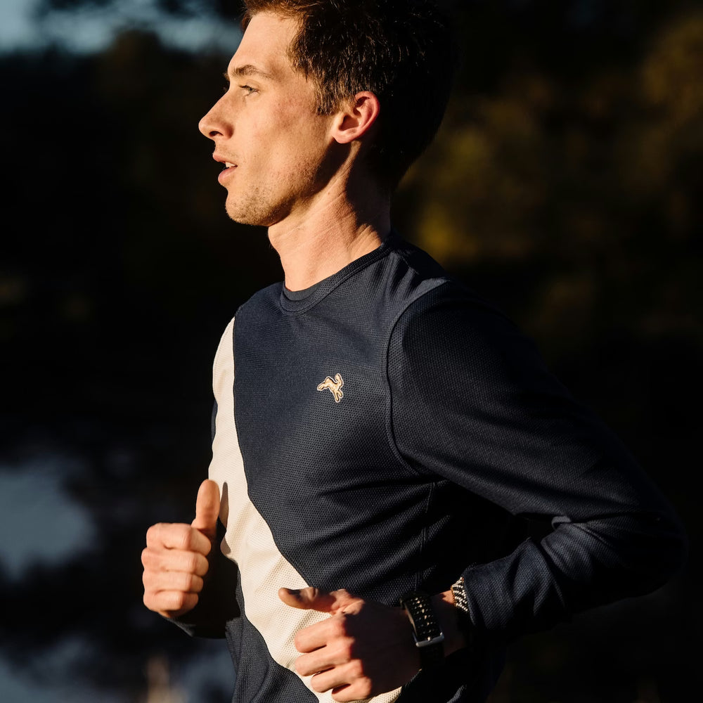 Tracksmith Vancortlandt Long Sleeve – Men's – Navy/Ivory