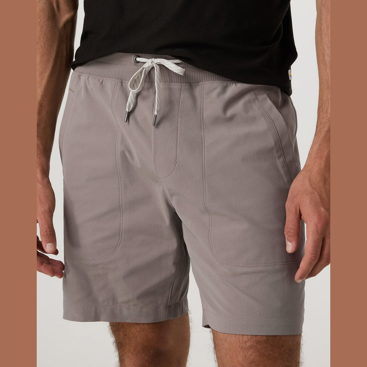Gray Vuori Meta Easy Short 8" – Men's shorts with a drawstring on a plain background