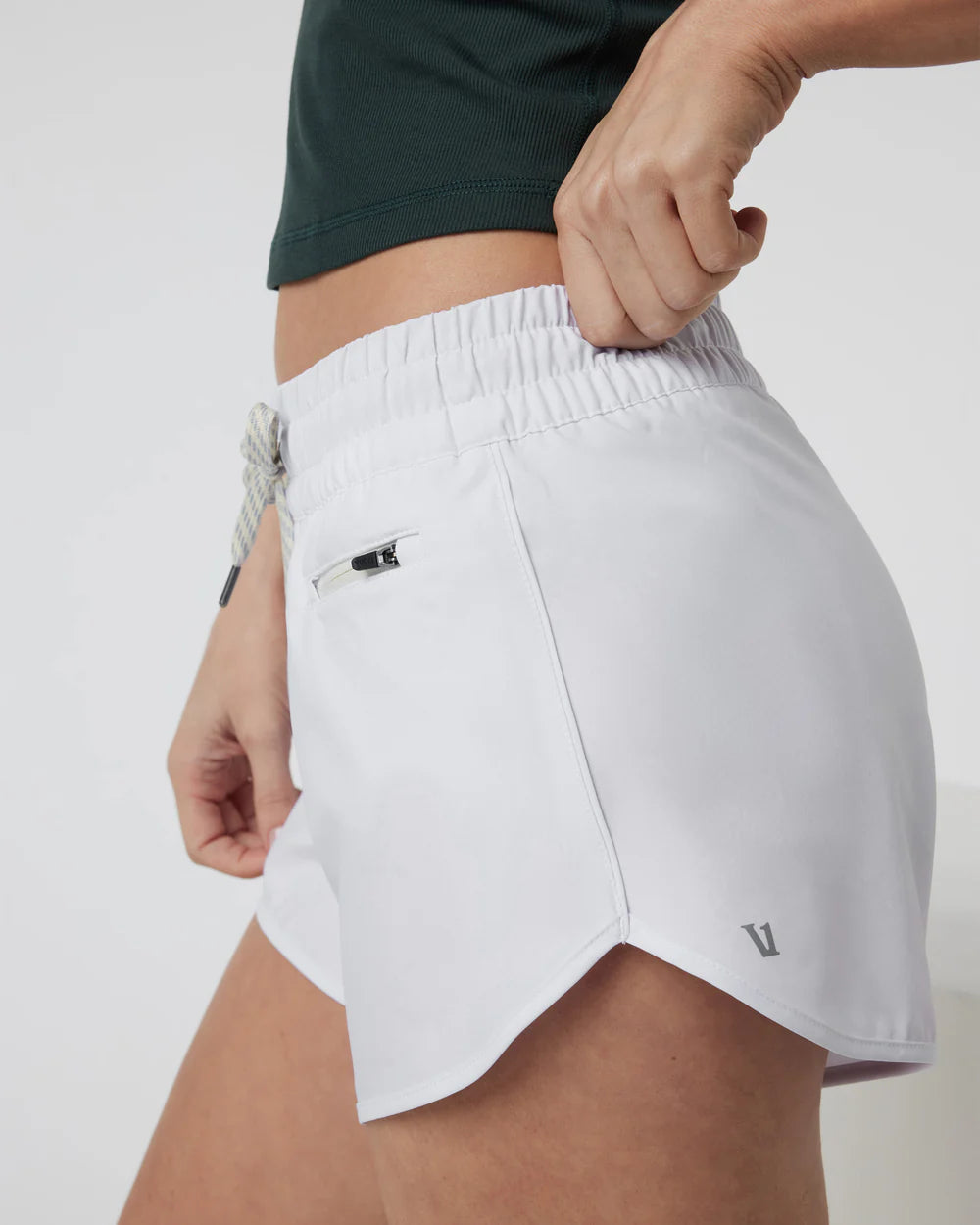 Vuori Clementine 4" Short – Women&