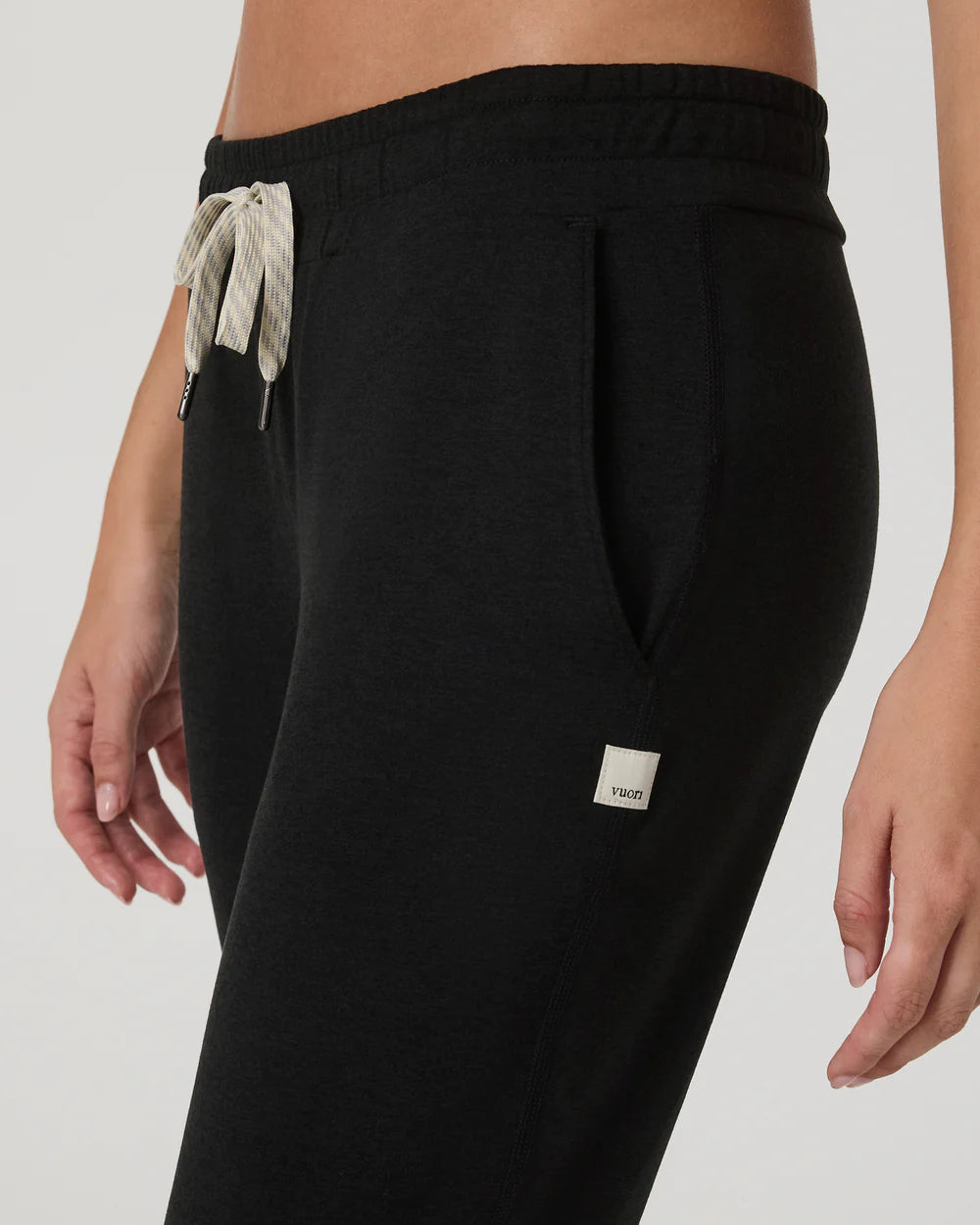 Vuori Performance Jogger – Women's – Black Heather