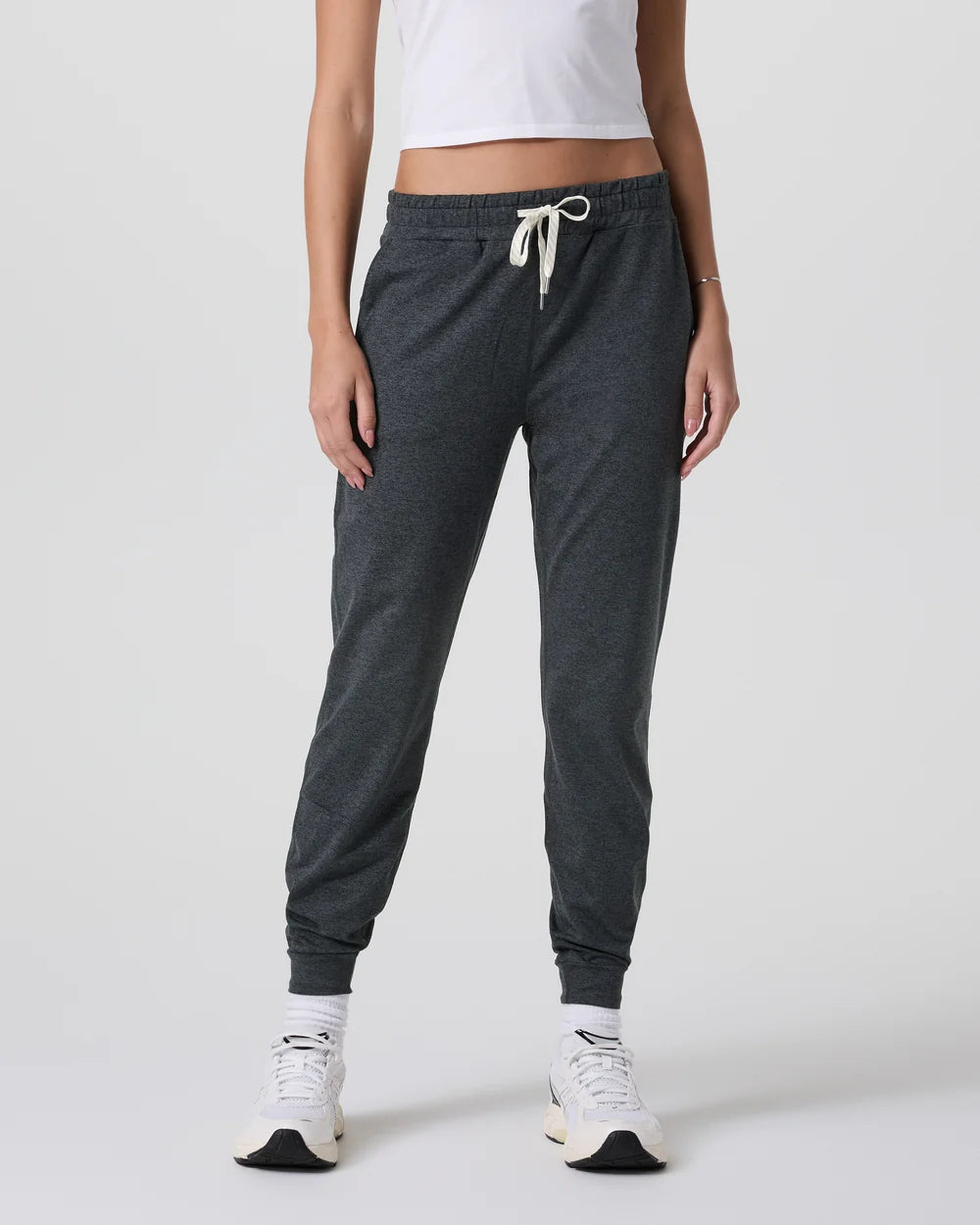 Vuori Performance Jogger – Women&