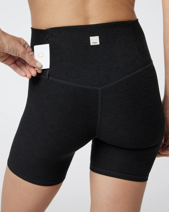 Vuori Clean Elevation Shorty – Women&