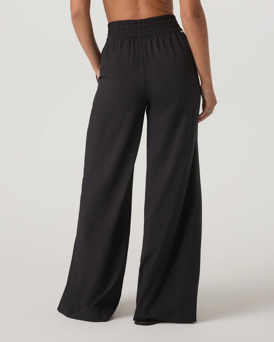 Vuori Villa Wideleg Short – Women&