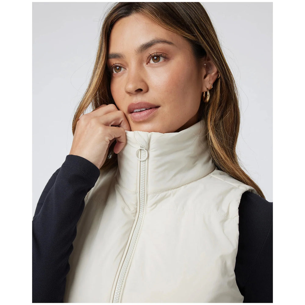 Vuori Canyon Insulated Vest – Women's – Bone