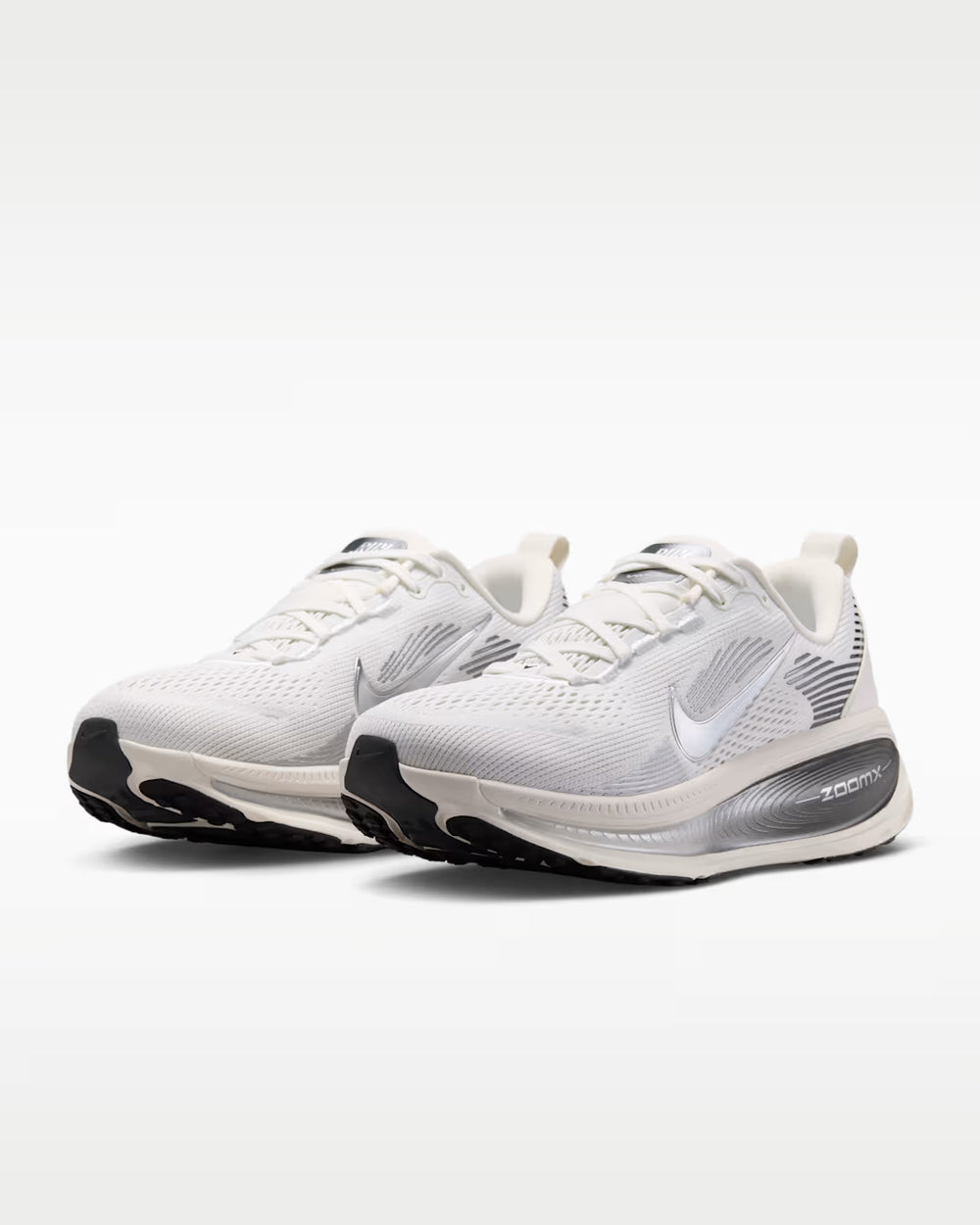 Vomero 18 --Women's--Summit White/Metallic Silver