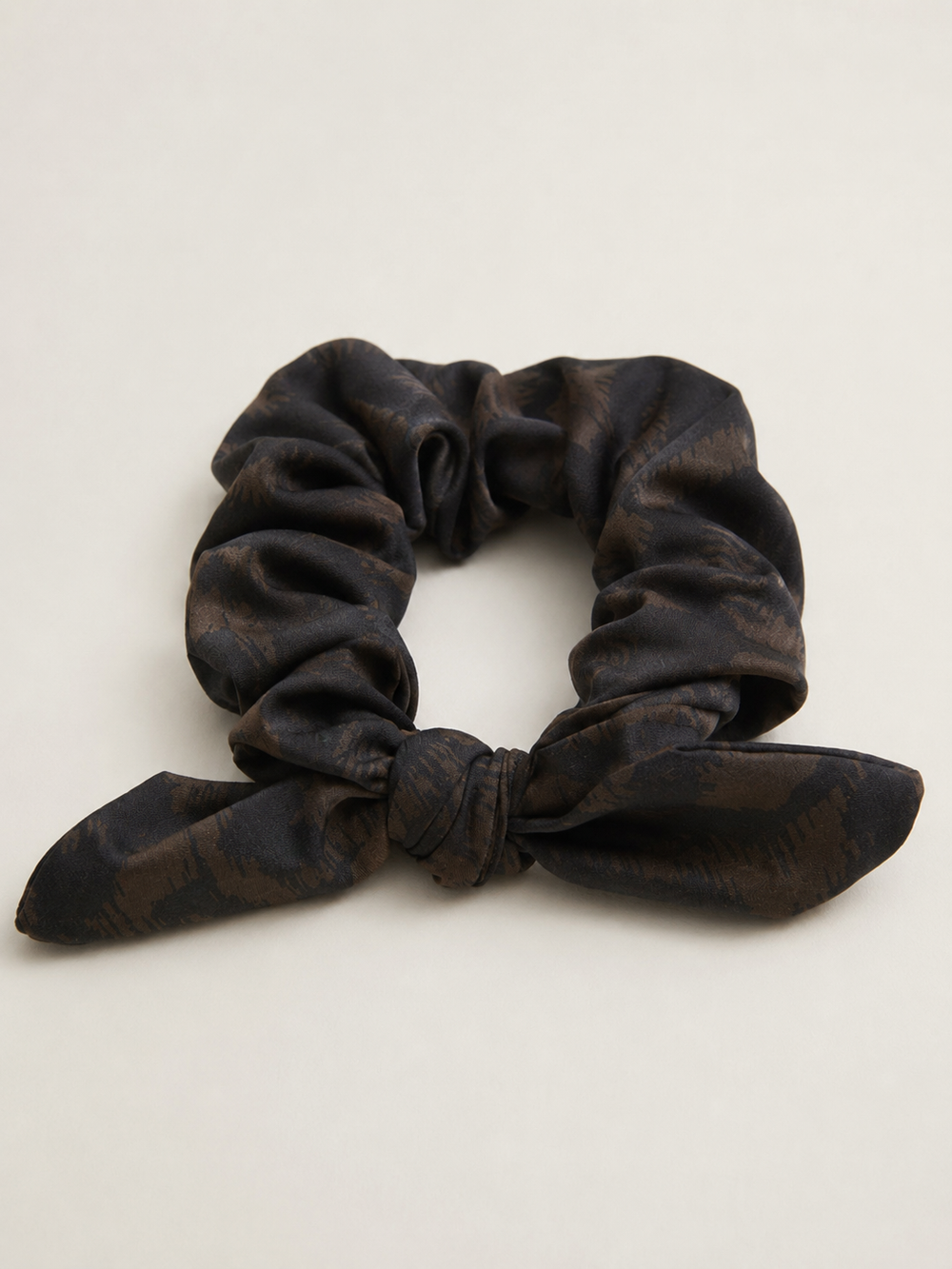 Vuori Tie Scrunchy