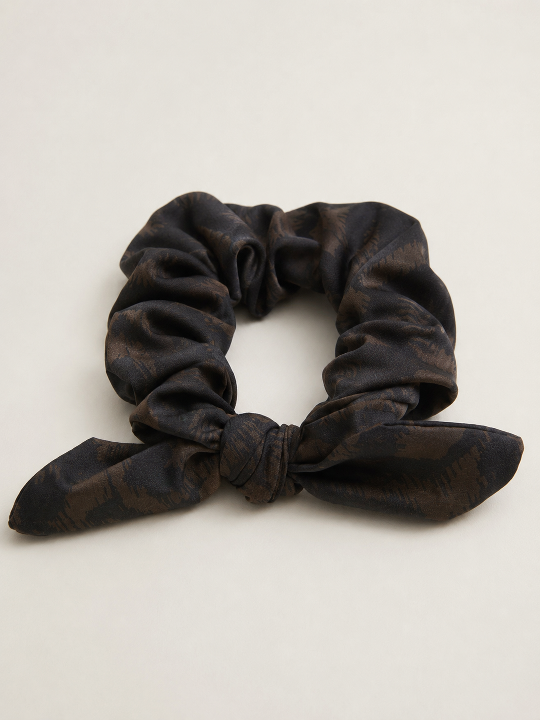 Vuori Tie Scrunchy