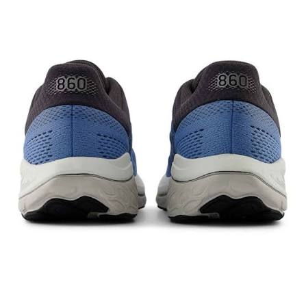 A pair of New Balance 860 V14 – Men&