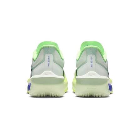 A pair of Nike Zoom Fly 6 – Men&