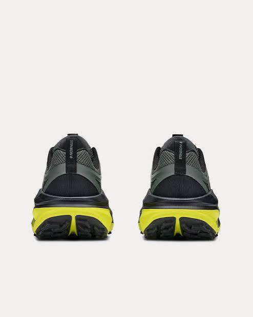Black and yellow Stinson 8 – Men&