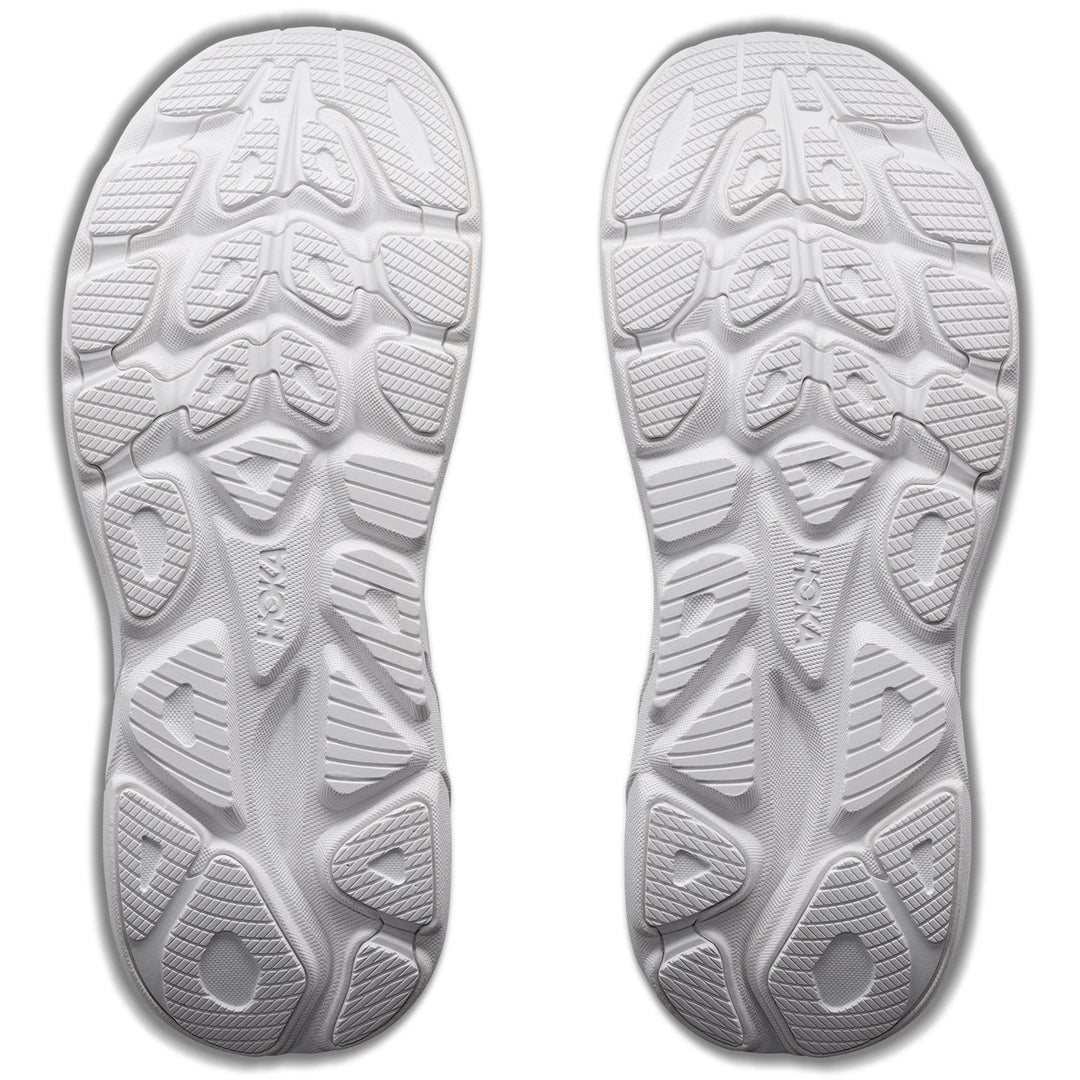 A pair of white Hoka Clifton 11 – Men&