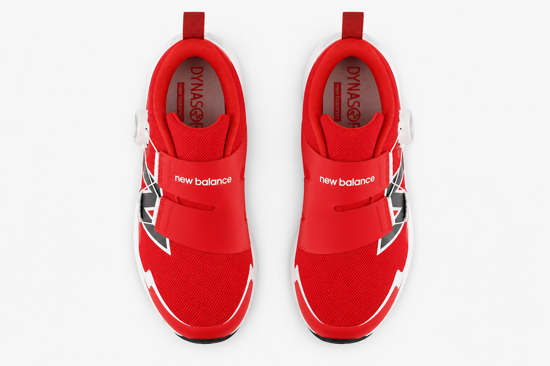 A pair of red New Balance Reveal V4 BOA – Kids&