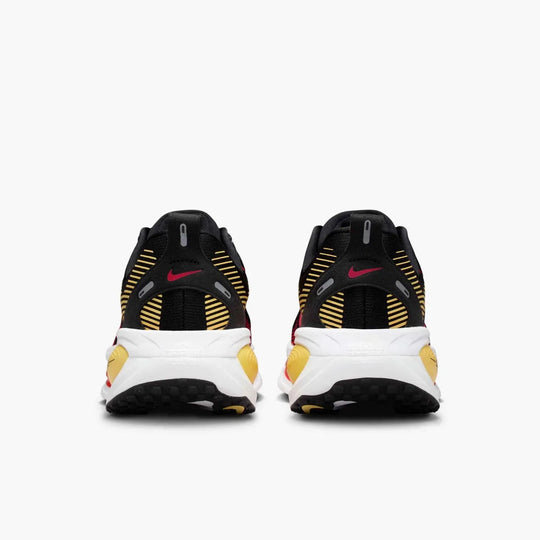 Nike Vomero 18 – Men’s – Black/bright Crimson-lt Crimson