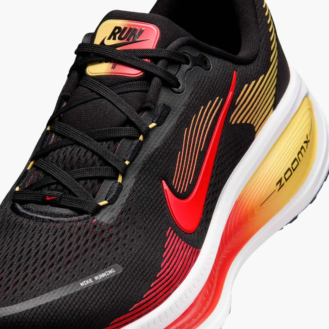 Nike Vomero 18 – Men’s – Black/bright Crimson-lt Crimson