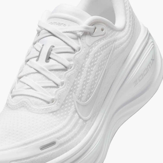 Nike Vomero Plus – Women’s – White/summit White-photon Dust