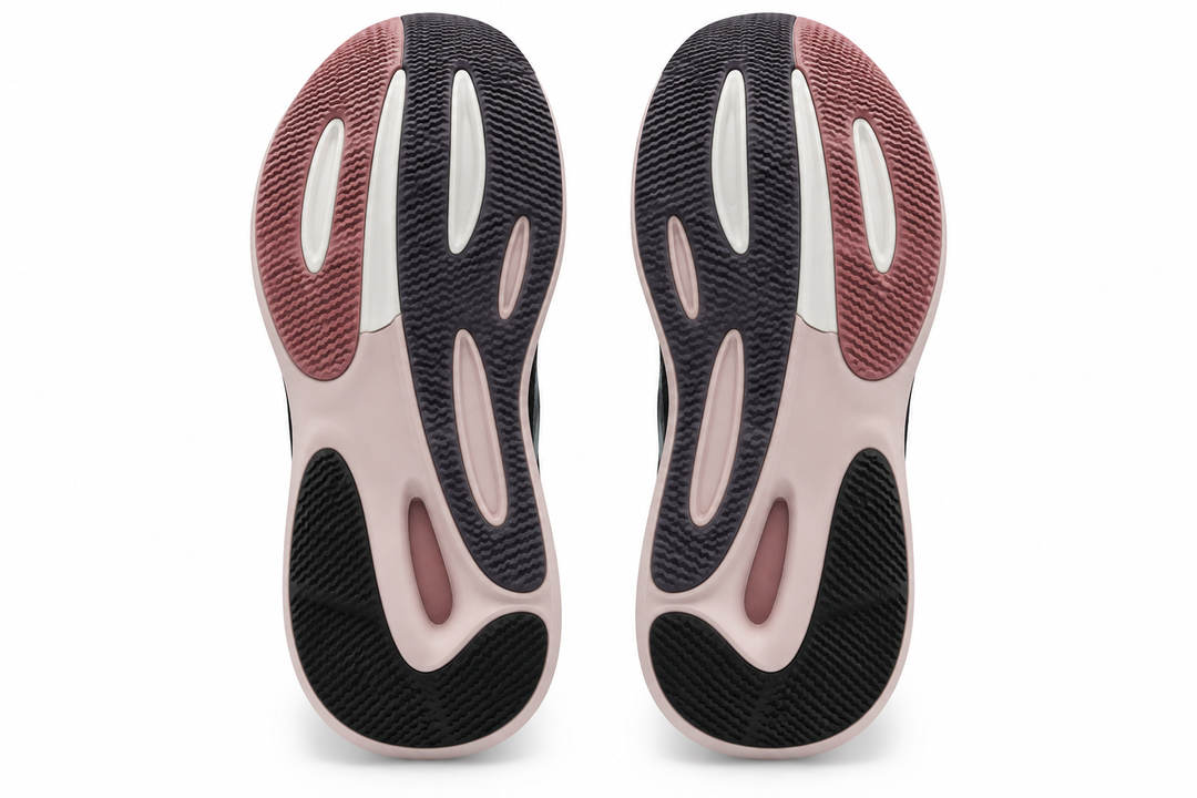 A pair of New Balance Fresh Foam X 860 V15 – Women&