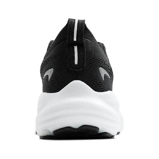 A black and white Brooks Glycerin 22 – Men&
