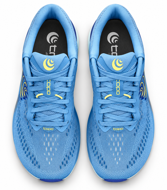 A pair of blue Topo Athletic Magnifly 6 – Women&
