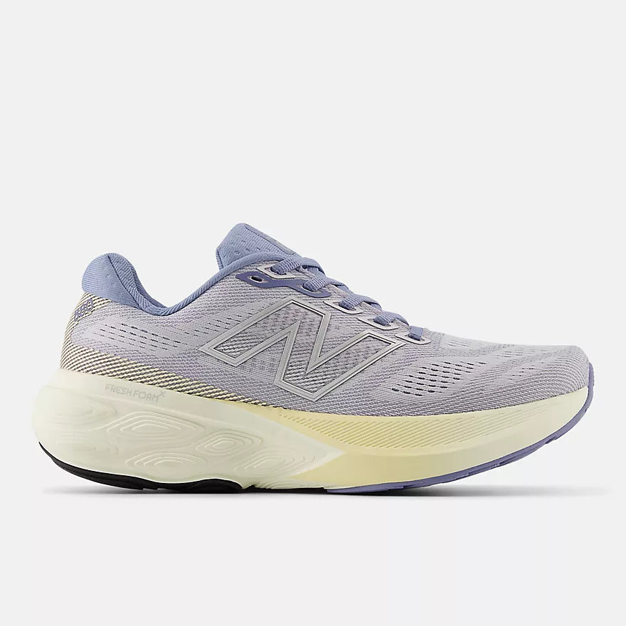 Gray new balnce 880 V15 running shoe with a white sole on a light gray background