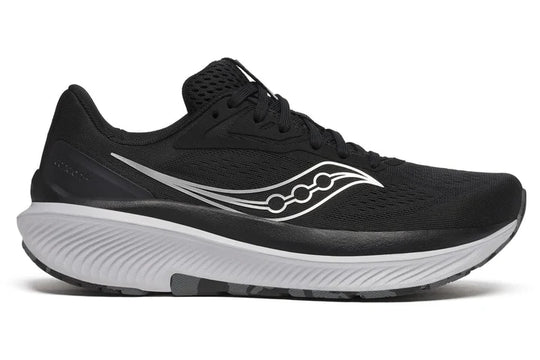 A black Saucony Echelon 10 – Women&